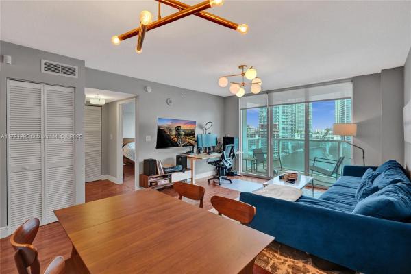 Brickell On The River North Tower, 31 SE 5th St #1505, Miami, Florida 33131, image 1