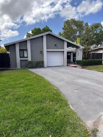 Patio Homes In The Crossings, 13686 SW 116th Ln, The Crossings, Florida 33186, image 3
