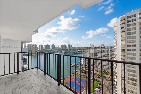 Commodore Plaza Century, 2780 NE 183rd St #2106, Aventura, Florida 33160, image 2