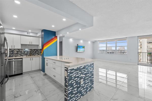Commodore Plaza Century, 2780 NE 183rd St #2106, Aventura, Florida 33160, image 3