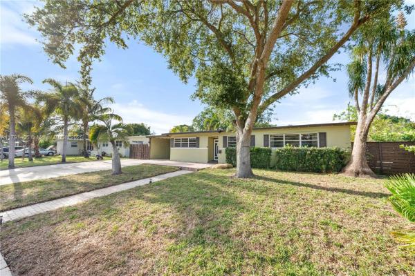 Plantation Sunrise Heights, 6829 NW 13th St, Plantation, Florida 33313, image 2
