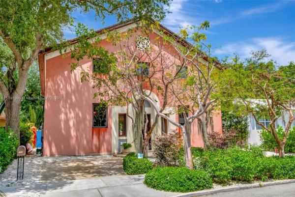 2760 Kirk St, Miami, Florida 33133, image 1
