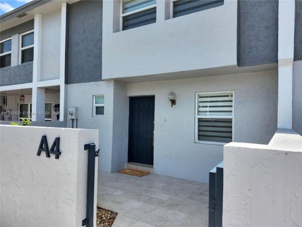 Lakes Village, 14101 SW 66th St #A4, Kendale Lakes, Florida 33183, image 3