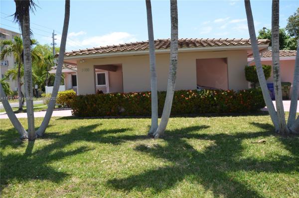 Gulfstream Estates, 1124 NE 3rd St, Hallandale Beach, Florida 33009, image 1
