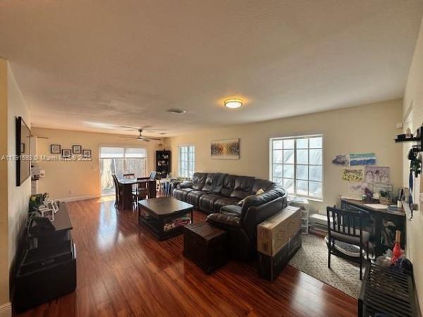 Hallandale Oaks, 212 NE 3rd St #12, Hallandale Beach, Florida 33009, image 1