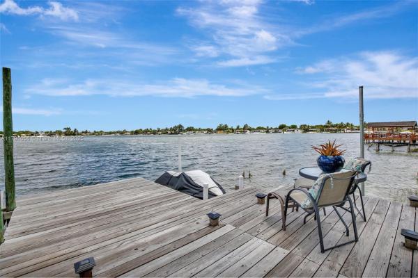 17501 NW 85th Ave, Hialeah, Florida 33015, image 1