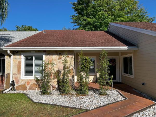 Hickory Lane Country Villas At Country Walk, 14617 SW 143rd Place Cir, Country Walk, Florida 33186, image 3