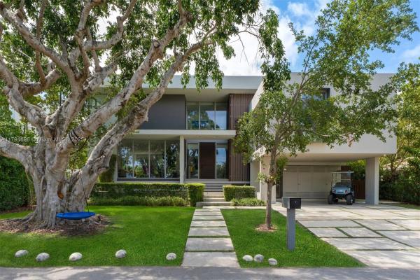 Tropical Isle Homes, 310 Redwood Ln, Key Biscayne, Florida 33149, image 1