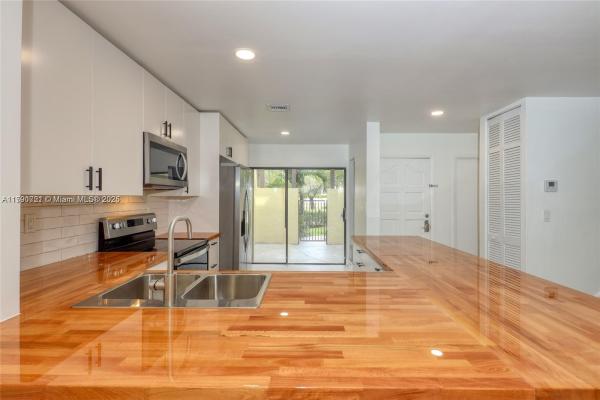 Costa Del Sol, 3905 Adra Ave #J-46B, Doral, Florida 33178, image 1