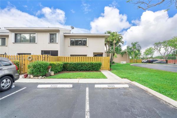 Saddle Up, 5000 S University Dr, Davie, Florida 33328, image 1