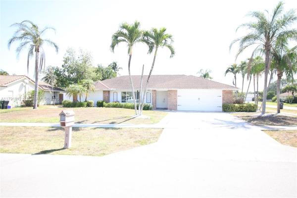 South Shore Of Wellington, 990 Hickory Trl, Wellington, Florida 33414, image 2