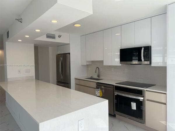 Mystic Pointe Tower 200, 19101 NE 36th Ct #206, Aventura, Florida 33180, image 1