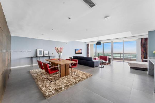 900 Biscayne Bay, 900 Biscayne Blvd #PH6205, Miami, Florida 33132, image 1