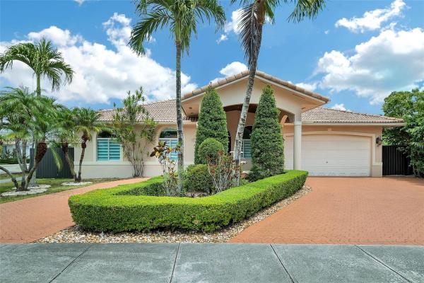 2045 SW 142nd Pl, Miami, Florida 33175, image 1