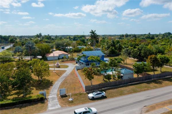 17201 SW 296th St, Unincorporated Dade County, Florida 33030, image 1
