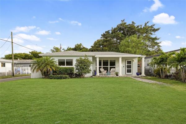 Fulford By The Sea, 1780 NE 170th St, North Miami Beach, Florida 33162, image 1