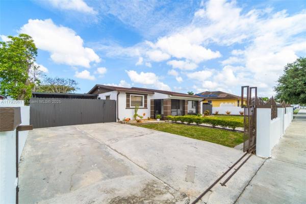 30021 SW 160th Ave, Unincorporated Dade County, Florida 33033, image 1