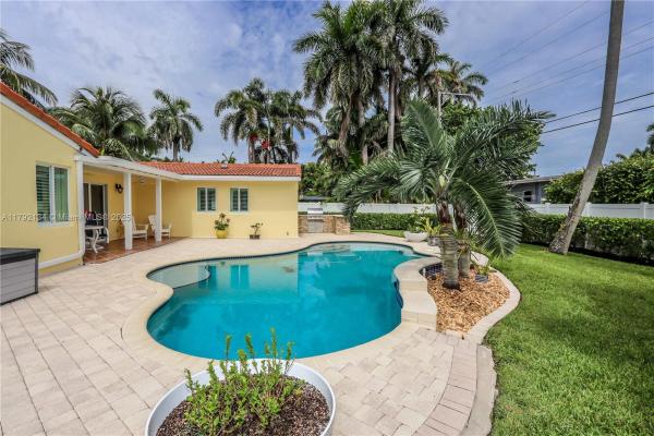 Hollywood Lakes, 1215 Jefferson St, Hollywood, Florida 33019, image 1