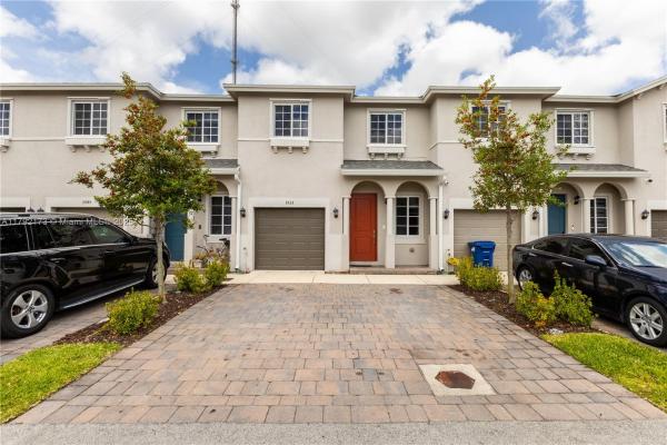 Walden Place, Miami Gardens, Florida 33169, image 1