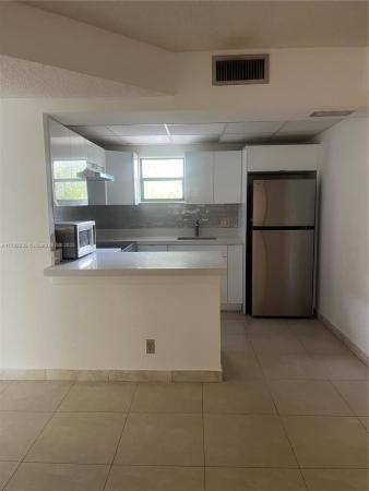 Las Vistas At Doral, 8290 Lake Dr #317, Doral, Florida 33166, image 1