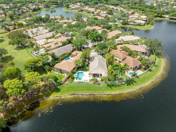 Bay Isle, 2456 Bay Isle Ct, Weston, Florida 33327, image 1