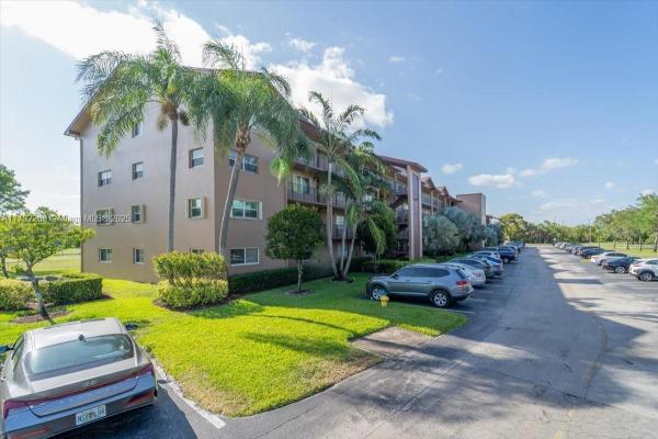Lancaster At Century Village, 100 SW 130th Ter #412C, Pembroke Pines, Florida 33027, image 2