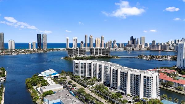Echo Aventura West, 3250 NE 188th St #203, Aventura, Florida 33180, image 1