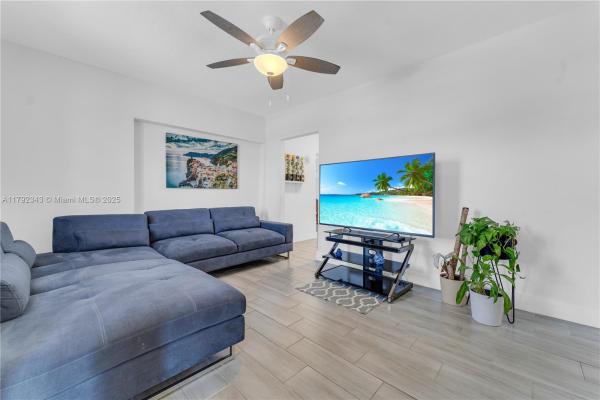 10825 SW 217th St, Unincorporated Dade County, Florida 33170, image 1