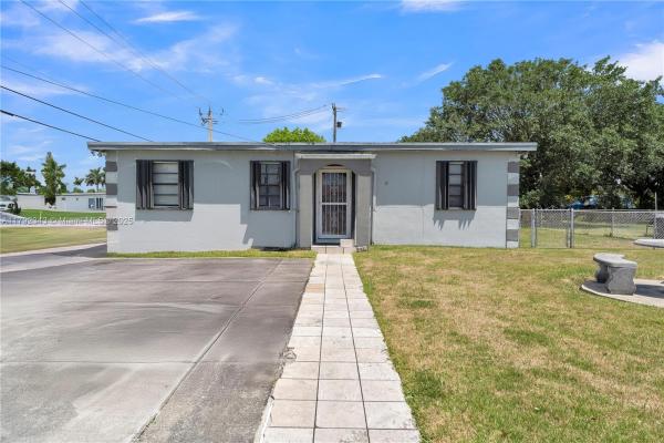 Victory Gardens, 10825 SW 217th St, Goulds, Florida 33170, image 3