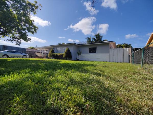 Silver Lake, 5331 SW 57th Ct, Davie, Florida 33314, image 1