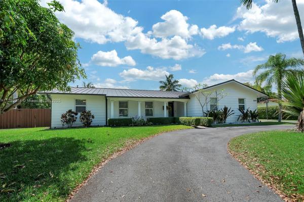 Maral Estates, 16840 SW 87th Ave, Palmetto Bay, Florida 33157, image 1