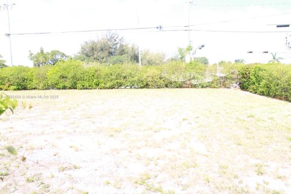 Liberty Gardens, 3630 NW 215th St, Miami Gardens, Florida 33056, image 3