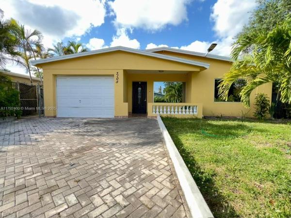 Breezyway Manor, 3105 SW 13th St, Fort Lauderdale, Florida 33312, image 1