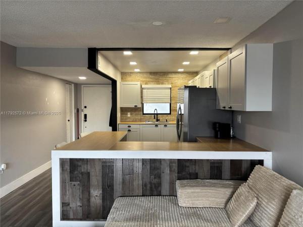 Brookview, 13500 NE 3rd Ct #311, North Miami, Florida 33161, image 3