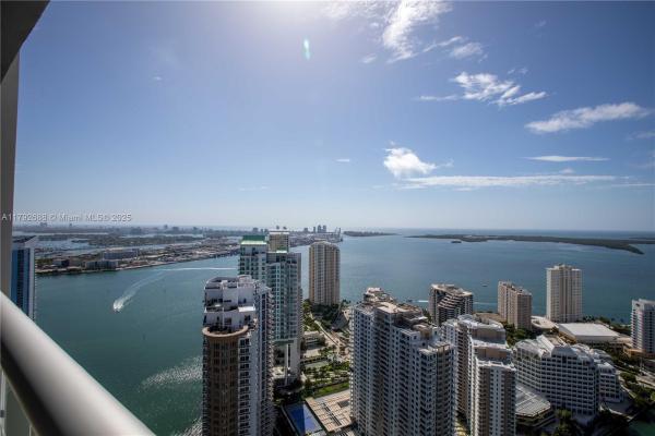 Icon Brickell Tower 1, 475 Brickell Ave #5007, Miami, Florida 33131, image 1