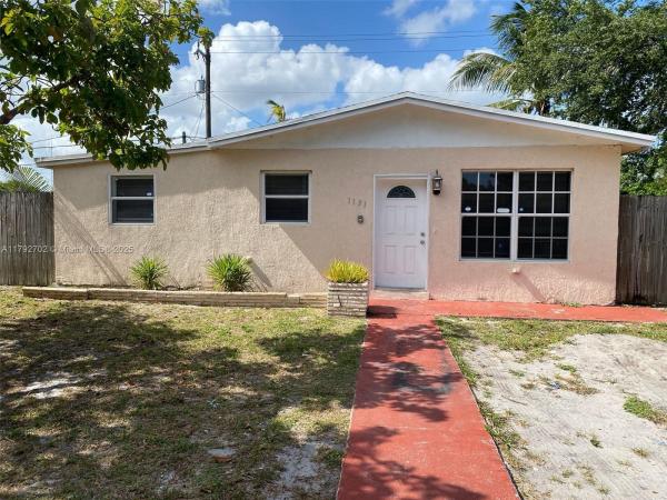 Ives Estates Residential, 1131 NE 211th St, Ives Estates, Florida 33179, image 3
