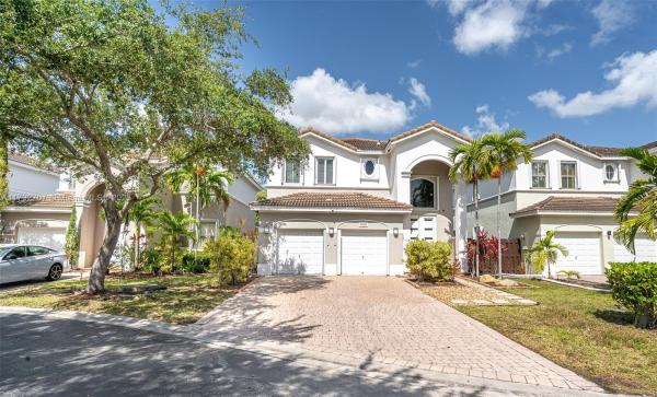 Biarritz, 4686 NW 113th Pl, Doral, Florida 33178, image 2