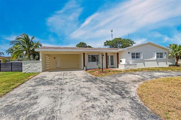 North Dade Country Club Village, 851 NW 203rd St, Miami Gardens, Florida 33169, image 3