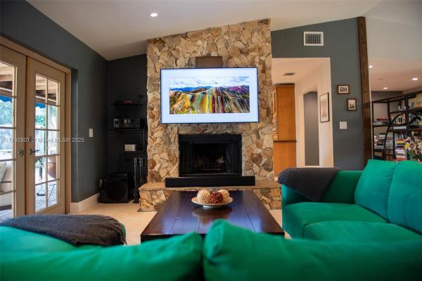 Oakwood, 118 SW 100th Ter, Coral Springs, Florida 33071, image 2