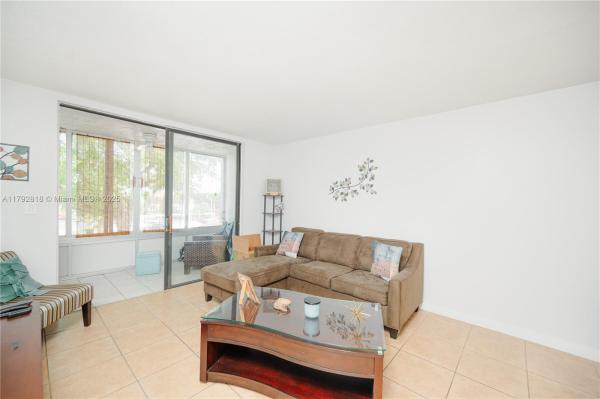 Courtyards Of Broward, 1810 N Lauderdale Ave #2312, Tamarac, Florida 33068, image 2