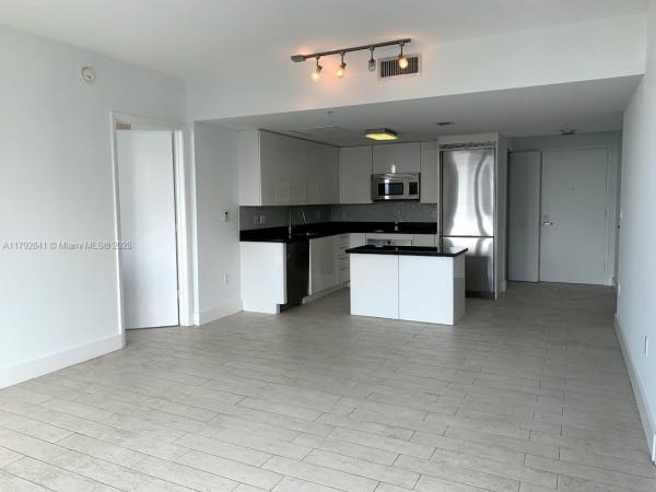 Mint At Riverfront, 92 SW 3rd St #3903, Miami, Florida 33130, image 2