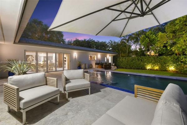 Coral Gables Country Club, 1217 Algardi Ave, Coral Gables, Florida 33146, image 3