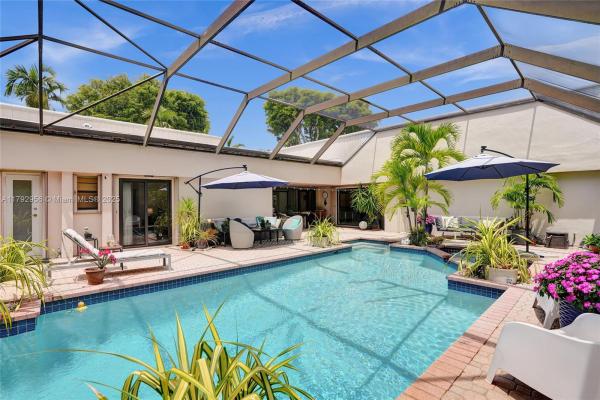 Briarwood Estates, 17005 SW 80th Ct, Palmetto Bay, Florida 33157, image 3