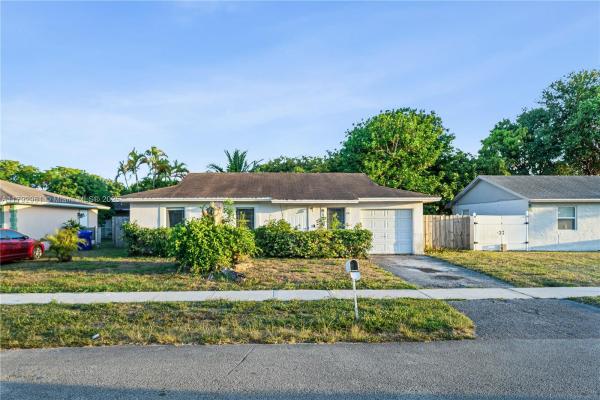 North Lauderdale Village, 8170 SW 5th St, North Lauderdale, Florida 33068, image 1