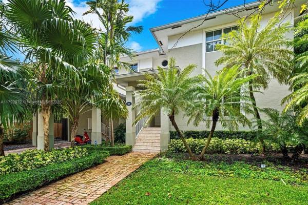 Biscayne Key Estates, 164 W Mashta Dr, Key Biscayne, Florida 33149, image 1