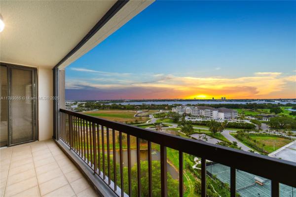 The Envoy, 2450 Presidential Way #1607, West Palm Beach, Florida 33401, image 2