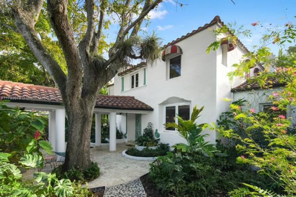 Flamingo Terrace, 3026 Flamingo Dr, Miami Beach, Florida 33140, image 1