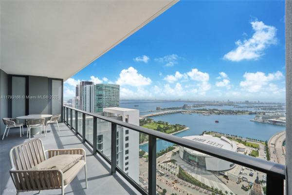 Natiivo Gale Hotel & Residences, 601 NE 1st Ave #4716, Miami, Florida 33132, image 1