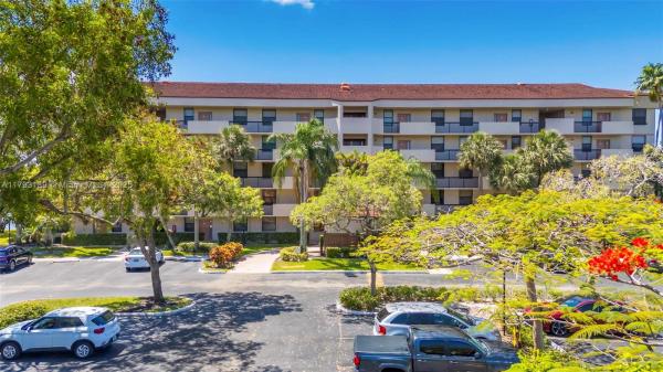 Applewood Village 2, 2767 S Carambola Cir S #506, Coconut Creek, Florida 33066, image 1