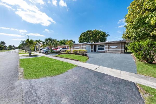 Sunrise Golf Village, 6421 NW 24th Pl, Sunrise, Florida 33313, image 3